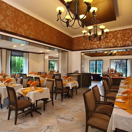 Shervani Hilltop Resort Nainital Eksteriør bilde