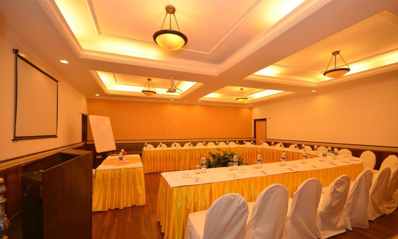 Shervani Hilltop Resort Nainital Eksteriør bilde