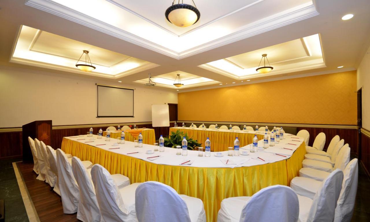 Shervani Hilltop Resort Nainital Eksteriør bilde