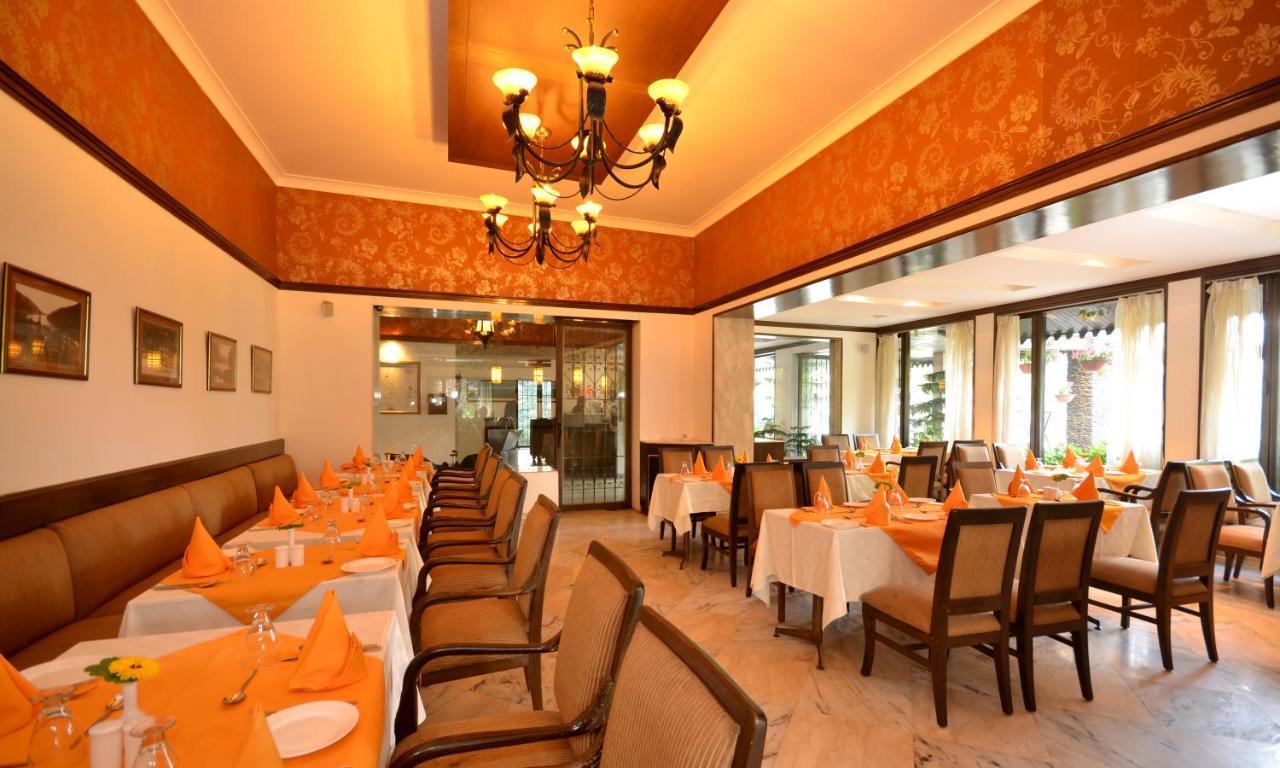 Shervani Hilltop Resort Nainital Eksteriør bilde