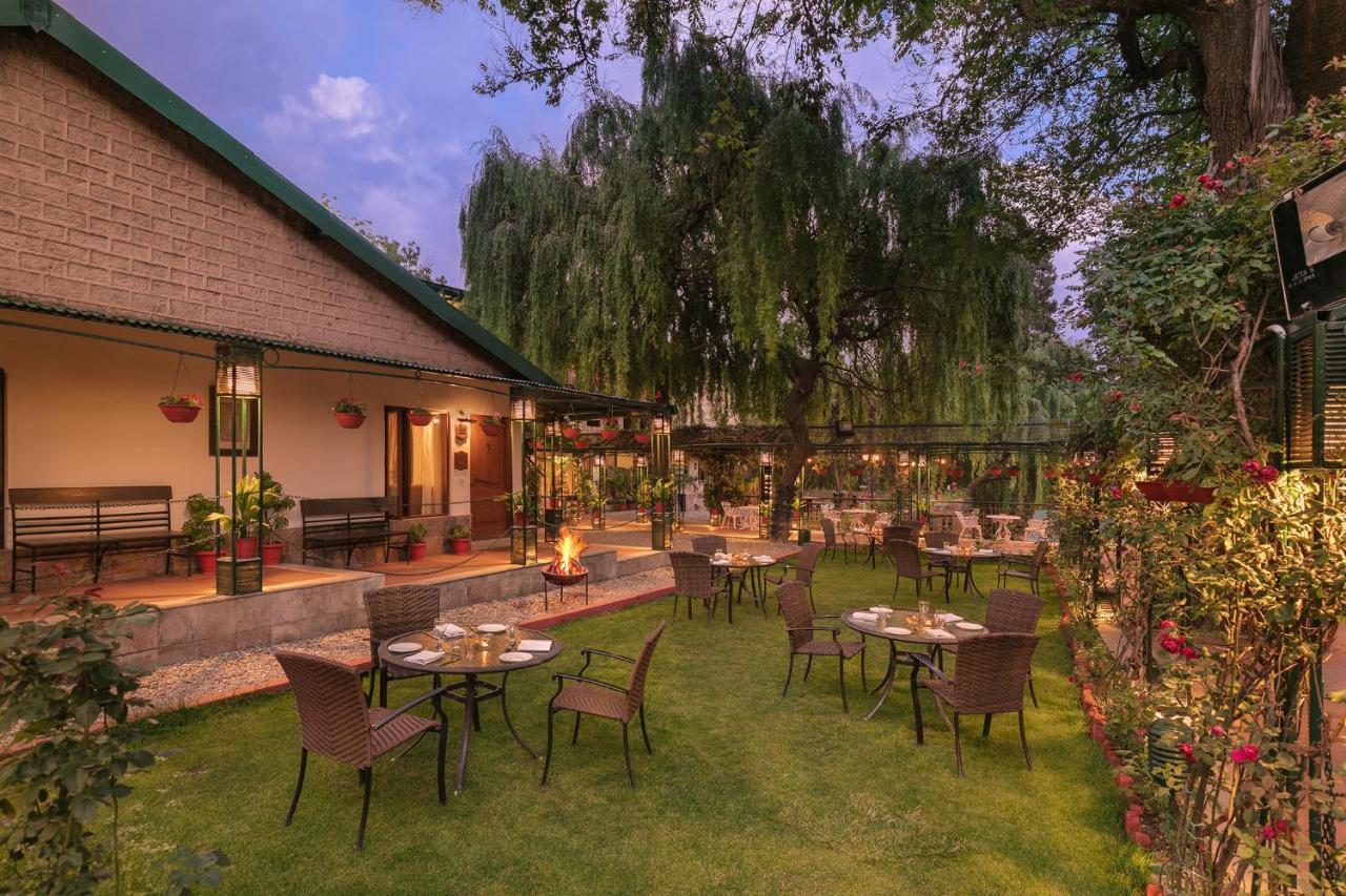 Shervani Hilltop Resort Nainital Eksteriør bilde